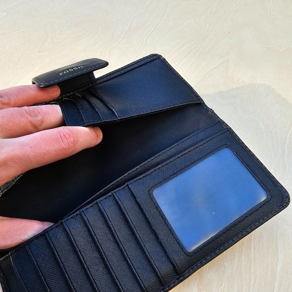 Fossil Madison Slim Clutch Wallet, Pre-owned - Picture 7 of 8